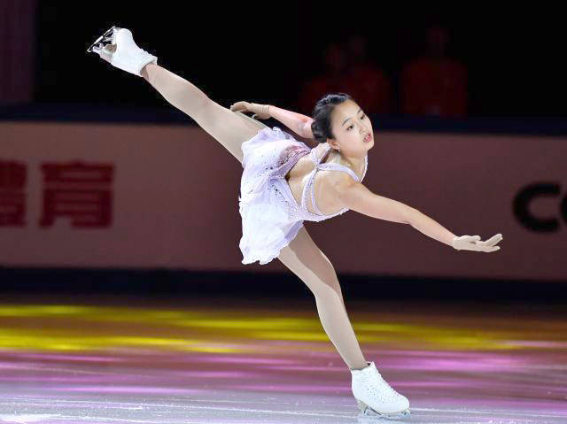 原创花滑美女朱易16岁获全美冠军放弃美籍归化中国备战冬奥