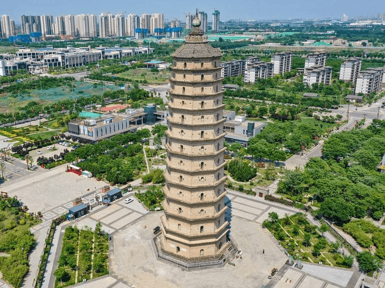 中国第一高砖塔陕西泾阳崇文塔