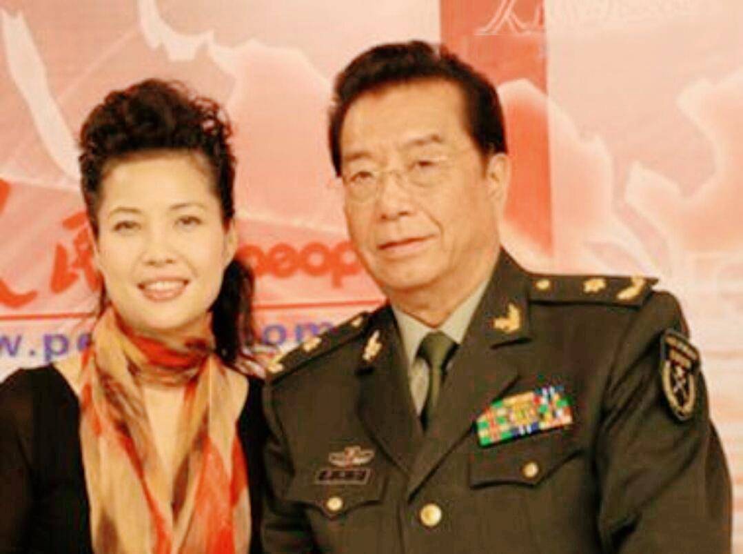 值得一提的是李双江第二任妻子梦鸽,也是一位女高音.