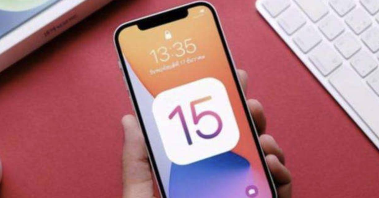 后 face id 支持戴口罩解锁,要知道,以前戴口罩只能用 apple watch