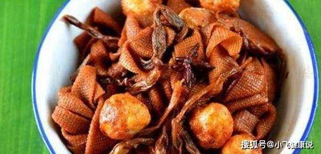 豆结卤蛋红烧肉材料:五花肉400g,豆皮100g,鹌鹑蛋20个,干豇豆20g,姜