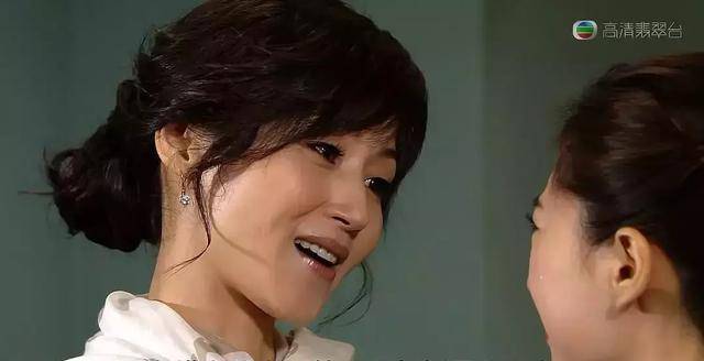 曾是亚视当家花旦加入tvb后获力捧 却被曝参加活动遗弃粉丝礼物