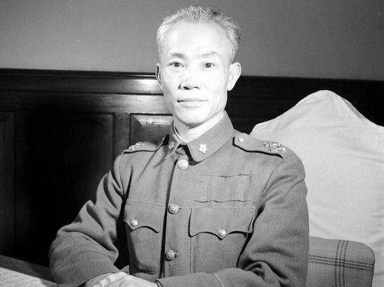 蒋介石的高级幕僚蒋百里,国民党将领陈诚以及德国顾问冯·塞克特,法肯