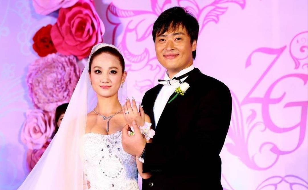 结婚不要钱婚礼简单为了爱关思婷嫁了婚后丈夫患抑郁要跳楼