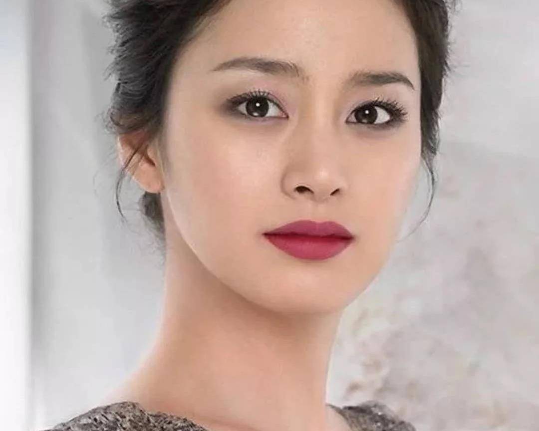 韩"国宝级"美女金泰熙,逆天神颜看不出39岁,这长