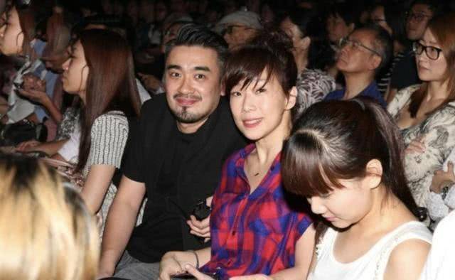 年林忆莲和小11岁男友分手,李宗盛娶小27岁娇妻_恭硕良_演唱会_西班牙