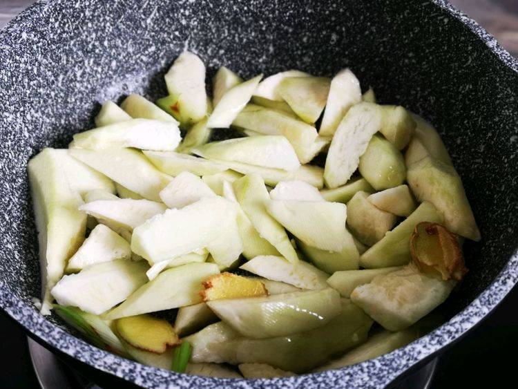 这"败火汤"要常喝,营养鲜美,越喝越健康_丝瓜_食用油_枸杞