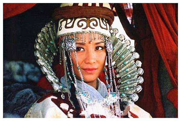 德薛禅的这个小女儿就是孛儿帖,果然如其父所说,貌美无双,也速该一见
