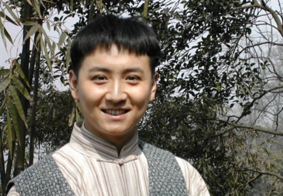 一直到2011年前后,谷洋在参演电视剧《开天辟地》和电影《延安电影团
