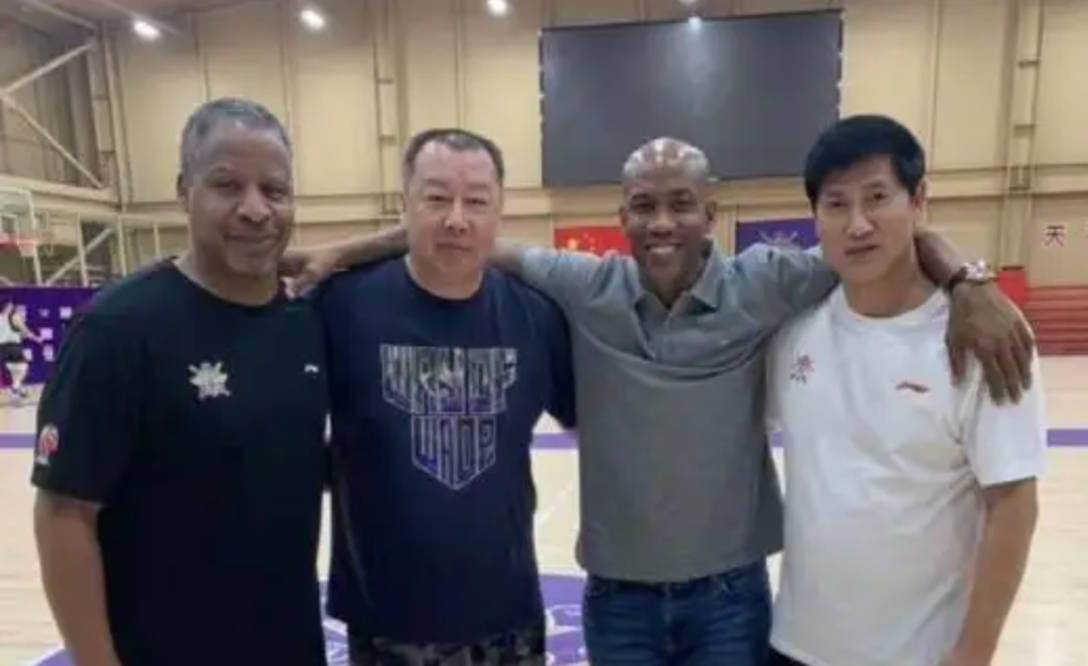 他是李晓勇cba联赛的著名球员,近年来一直作为球队的