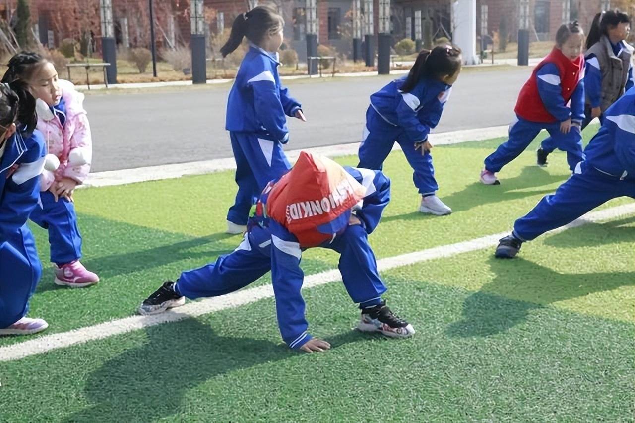 11岁女孩身高1米63,儿科医生：孩子的饮食习惯好,方法值得借鉴