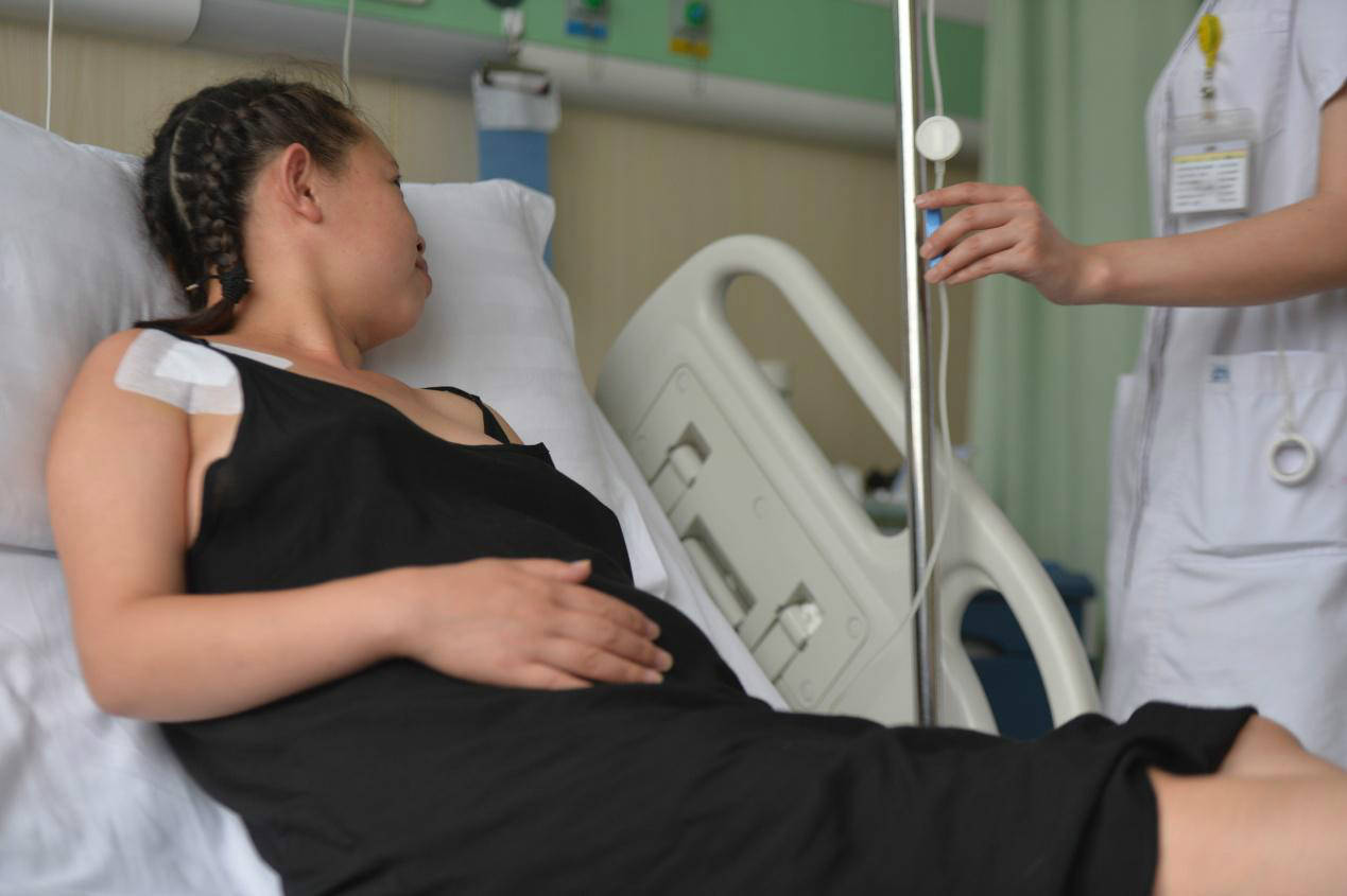 懷孕21周腹痛被送醫院,發現時已經胎停育了,孕婦后悔做得太過火