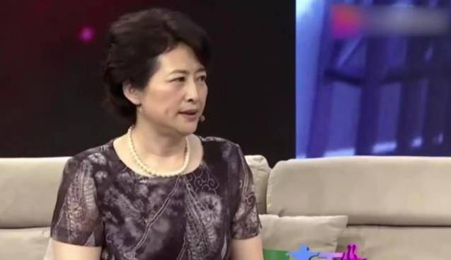 老戏骨许娣:与初恋恩爱40年生一子,62岁大器晚成,收入全给丈夫_俞建伟
