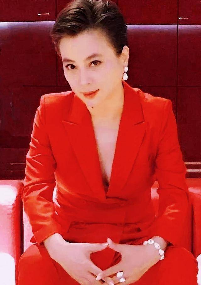 李玲玉:21岁嫁人,32岁梅开二度_杰西_婚姻_东方歌舞团