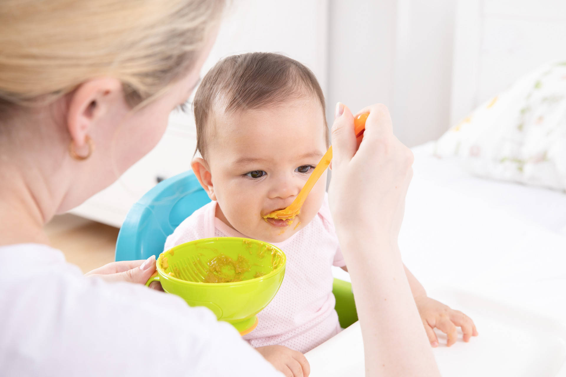 母乳喂养的堂兄弟,辅食添加时间差两个月,身高智商拉开差距