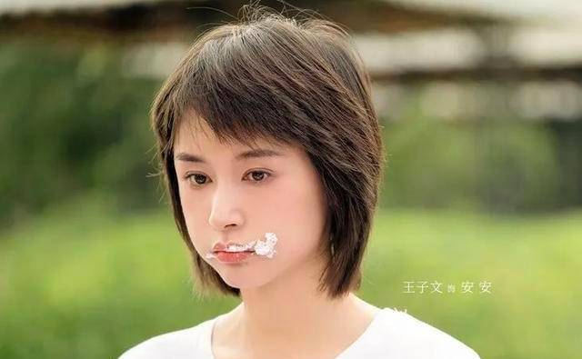 电视剧《第二次也很美》中,王子文饰演一位"三无萌妈.