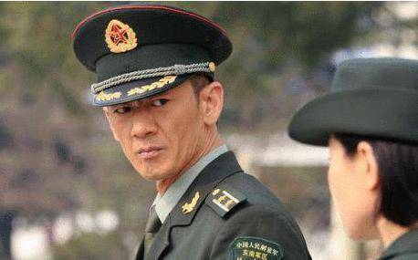 任天野塑造性很强,将刑警,武侠剧都表现的非常好