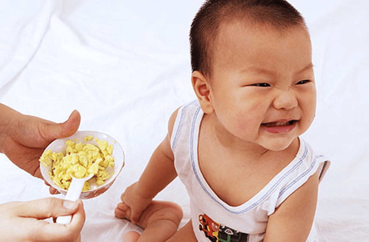 鸡蛋做辅食营养好,吃不对会害了孩子：要么被噎着,要么过敏