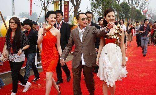 刘亦菲将与胡歌结婚?疑和韩男人在一起,她终于要收获幸福了?