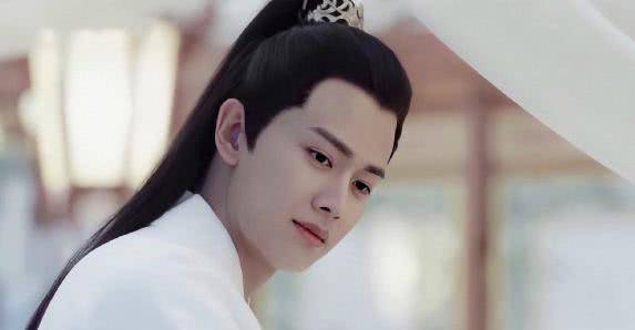 尤其对于"锦衣奶奶"而言,任嘉伦饰演的陆绎大人,可谓是撑起了《锦衣之