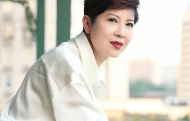 杭天琪女儿支持我40岁再当新娘再婚后为小丈夫冒险生儿子