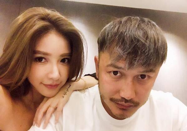 原创林柏升送钻戒求婚成功女友激动哭花双眼70多位圈内外好友见证