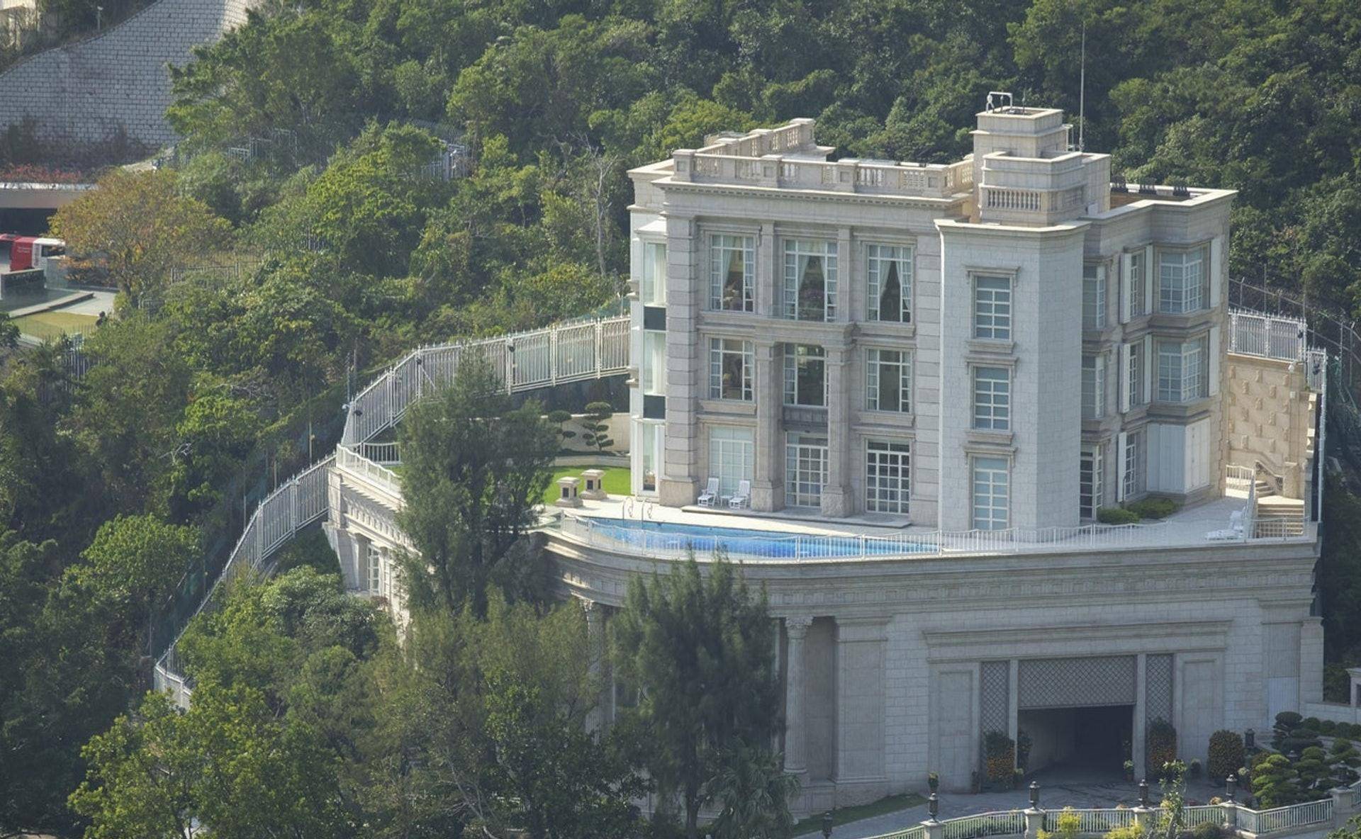 原创香港最贵豪宅曝光李兆基山顶豪宅租值近2700万11年仍未入住