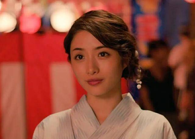 33岁石原里美结婚,伴侣竟是圈外人,网友:只能娶新垣结衣了_日剧_豆瓣
