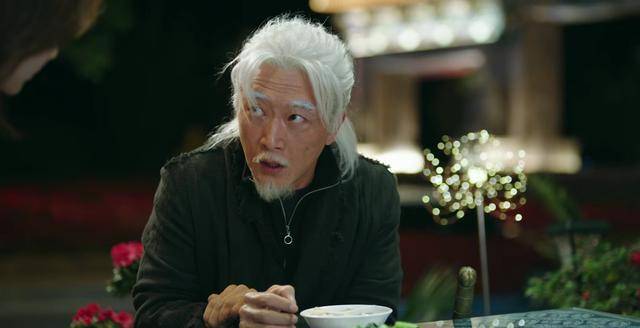 单志刚以为赵江龙身上的九眼天珠也会有超磁球体的功效,所以去挖开了
