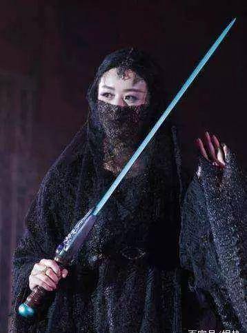 女星穿黑衣古装蒙面蒋欣像个侠客赵丽颖又美又神秘