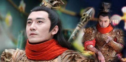 雄阔海元宵节在京城卖弓,扬言能把弓拉三个满就给一锭金子,拉十个满就
