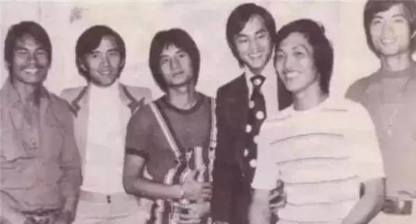 大导演张彻手下也有五虎将,分别是姜大卫,陈观泰,狄龙,王钟和李修贤.