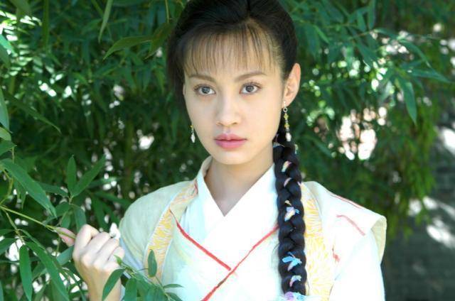 原创江玉燕杨雪复出拍戏晒近照却撞脸angelababy网友太像了