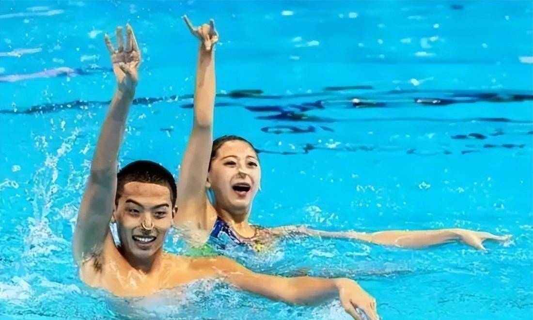 史浩宇的成功为我国男子花样游泳的发展起到了积极的示范作用.