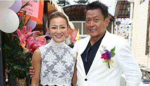 原创遭小20岁妻子背叛分手后魏骏杰13年过后终向前任滕丽名道歉