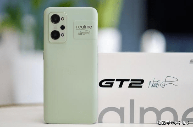 realme gt3pro持续发力,高刷一体屏 ltpo 骁龙8gen1,全面崛起_新机