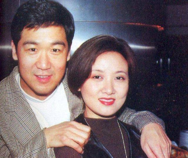 原创邓婕25年前曾有自己的孩子张国立打掉吧如果孤单先养条狗