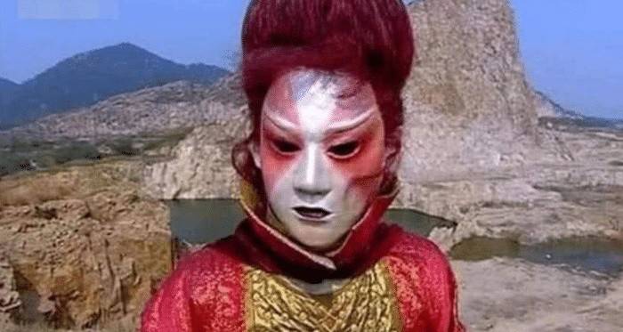 阴蚀王扮演者反差有多大当换上军装后网友帅到掉渣