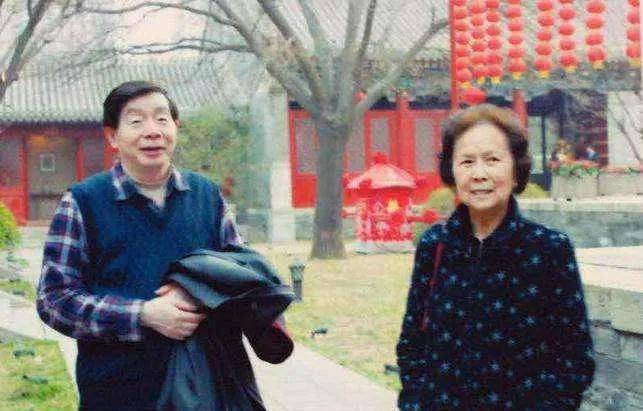 原创导演杨洁看到西游记就换台去世后小14岁丈夫的坚持让人泪目