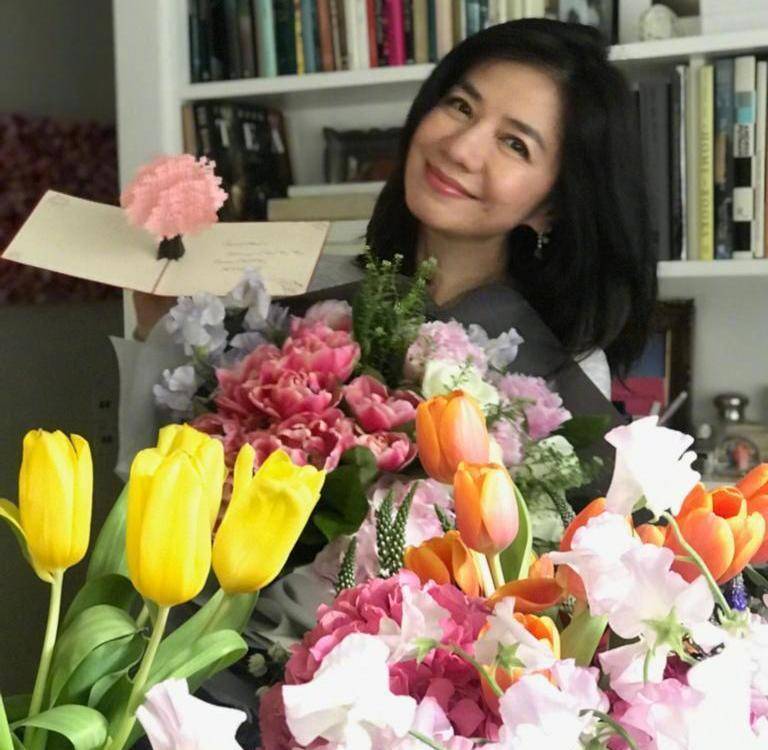 被称香港玛丽莲梦露,为爱守寡12年,59岁无儿无女,如今优雅老去_钟楚红
