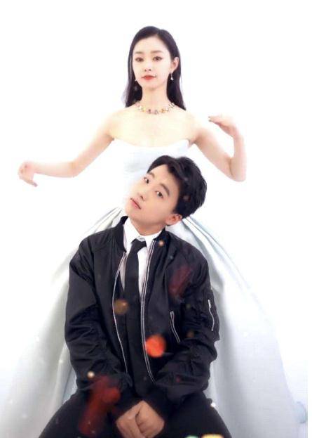 原创郭麒麟宋轶婚纱照曝光姐姐变媳妇终于了解爸爸的快乐