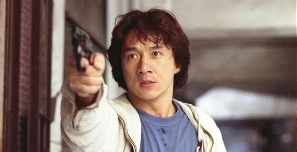 1993年,成龙捡了一个李连杰的漏,却让自己满身狼藉_电影_蔡子明_王德