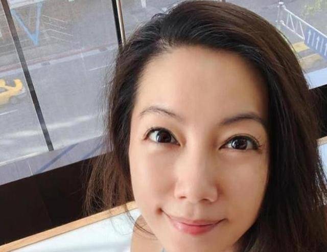 米乐M6 M6米乐不当明星当老师42岁的林韦君专攻瑜伽素颜状态好到飞起(图4)