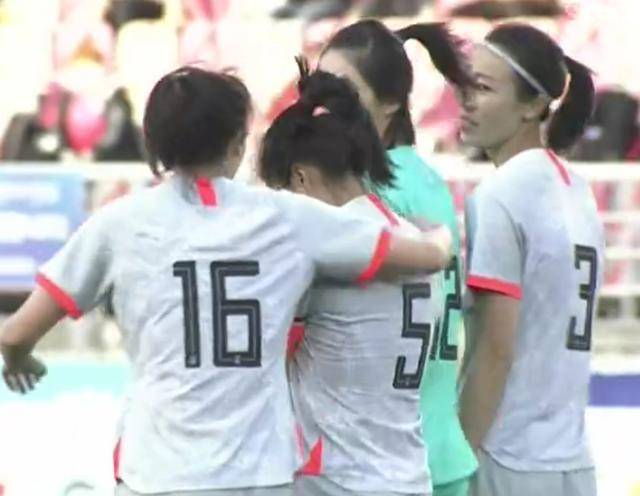 硬气2-1！中国女足队长疑抹泪，出线稳了：主场0-1输球也进奥运会