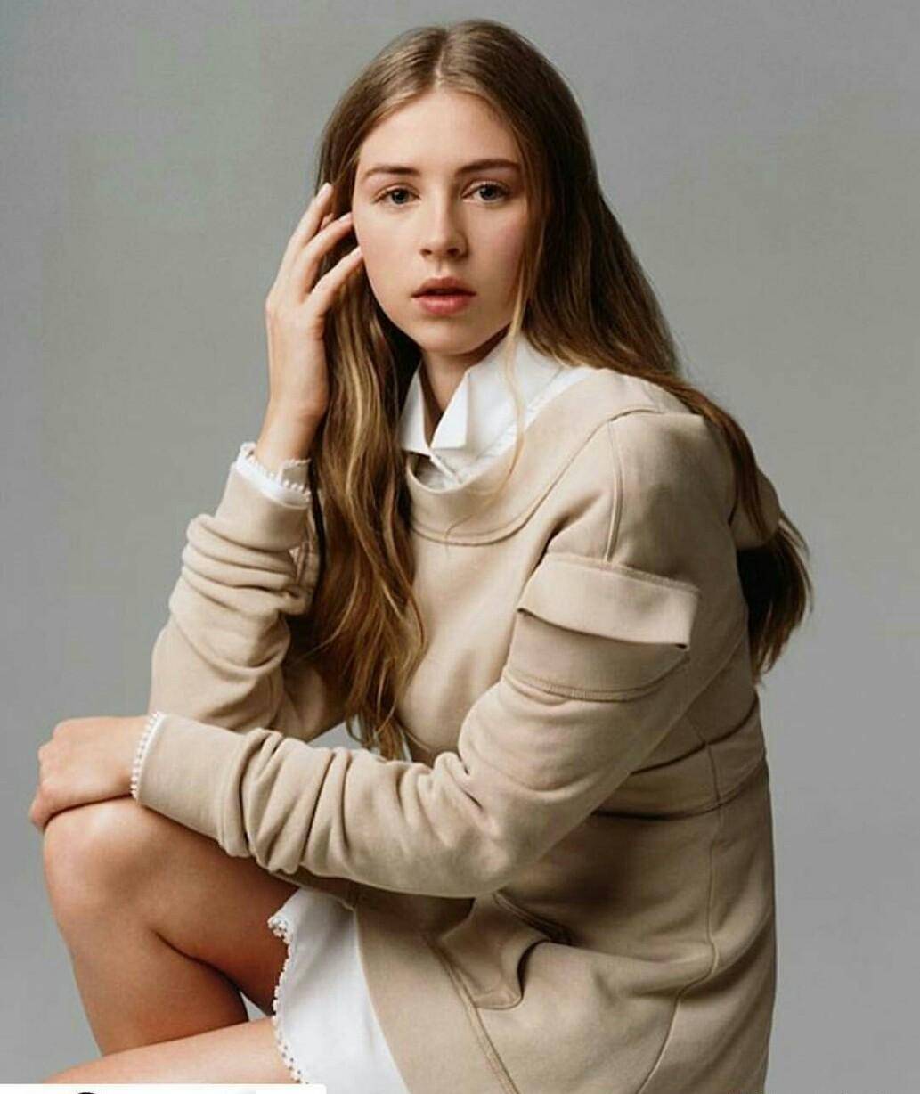 �������е����С��ǣ������ĵ���Ů����֤���ǽ����ܻ� ...