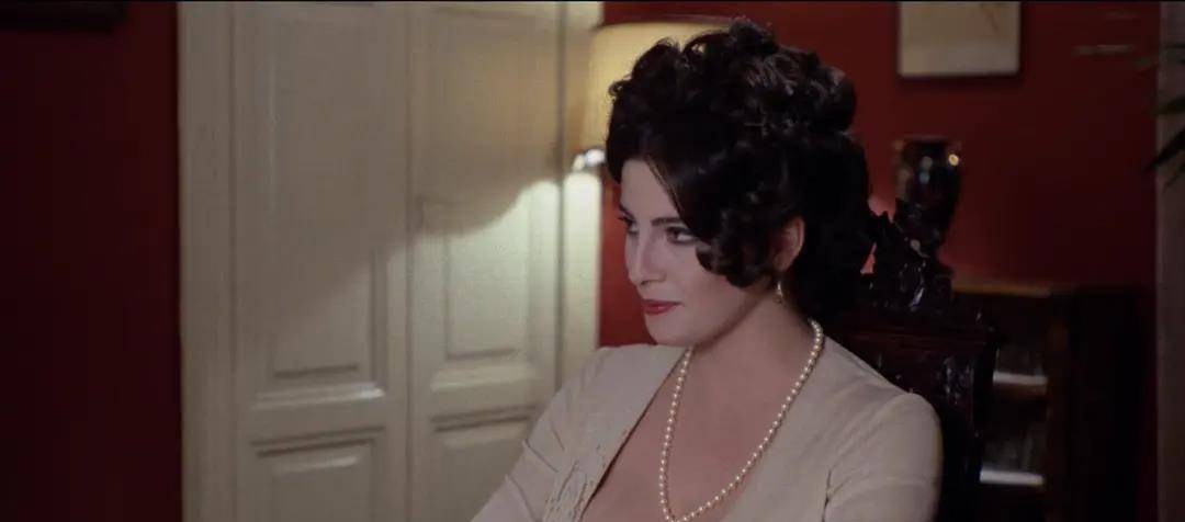 �����岿�����С�ڵ�Ӱ��Ů����ֵ���ߣ�����͵͵��