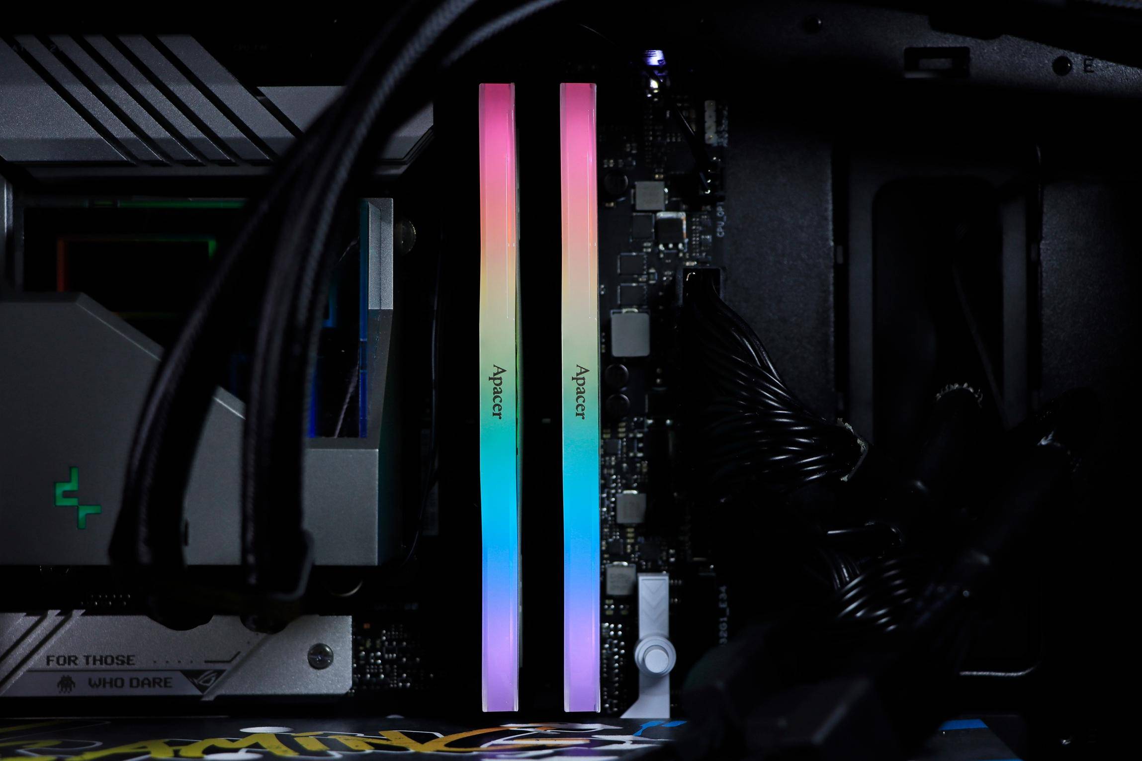 宇瞻暗黑女神 RGB DDR4 3600 16G*2，可不单单是标致