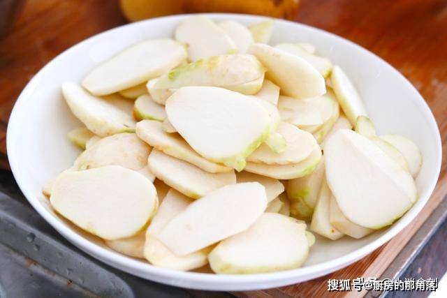 立秋后，吃大鱼大肉不如吃它，10元3斤，能当粮食也能当蔬菜