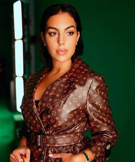 �����ȹ�������ͷ���ˣ���LVƤ�����Ʊ����������ɲ���ǰ�� ...