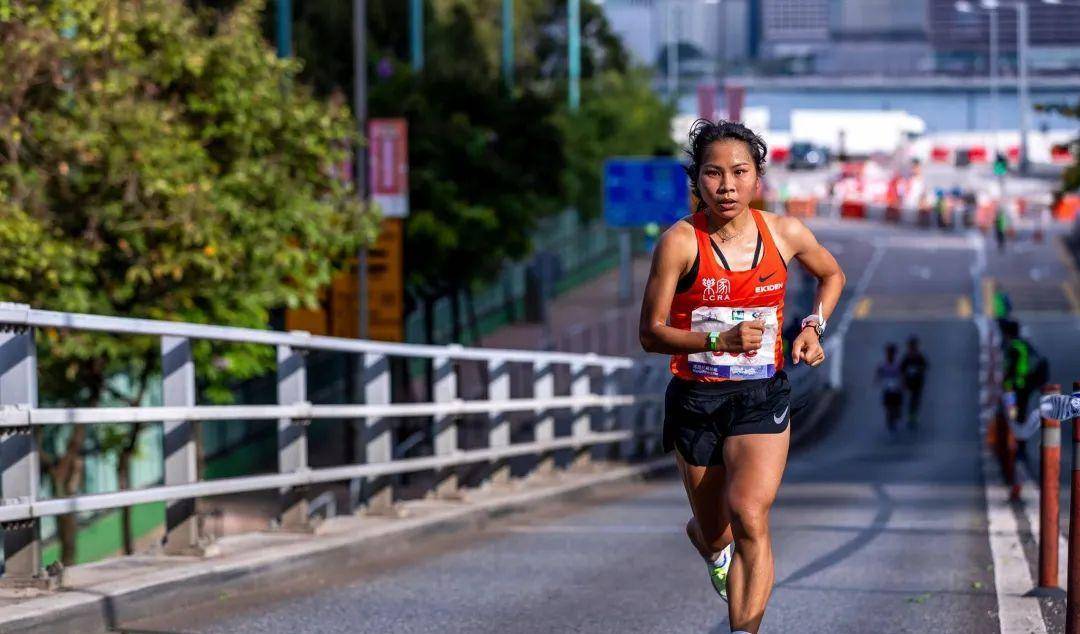 “全亚洲最虐”港马本周开跑，内地跑者若何做筹办？